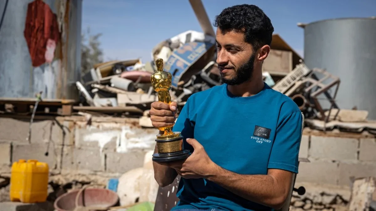 Basel Adra, ganador del Oscar por el documental No Other Land, lleva años registrando la “impunidad” israelí en Cisjordania ocupada.