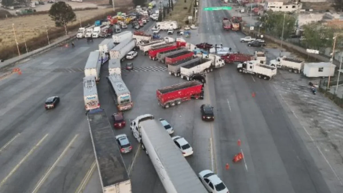 Paro nacional de transportistas este lunes 24 de noviembre de 2025, en Querétaro.