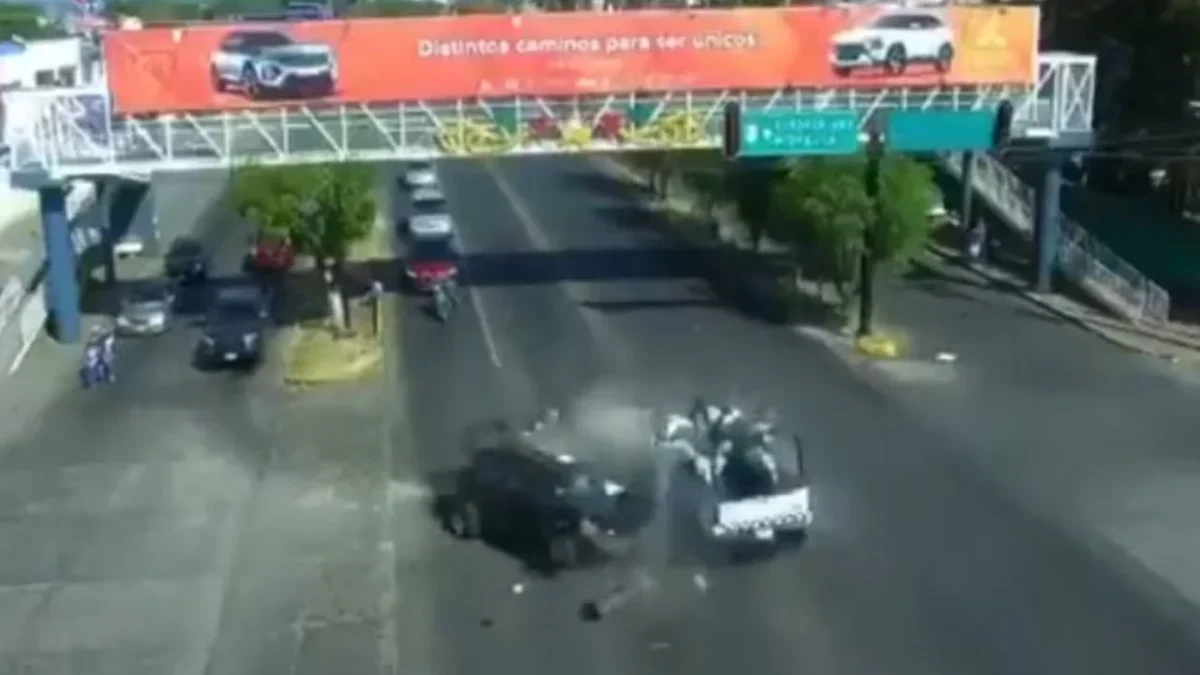 Un choque de una patrulla de la Guardia Nacional dejó como saldo 4 muertos -entre ellos 2 menores- y varios lesionados, en Michoacán.