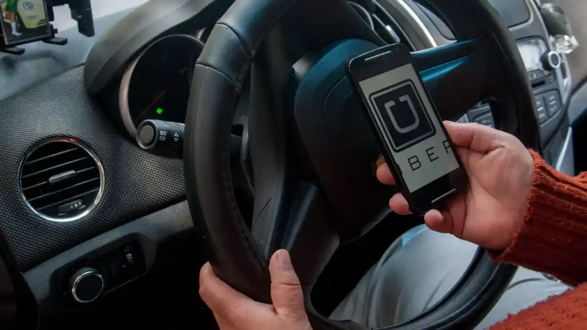 plataformas digitales UBER y Didi en la Ciudad de México