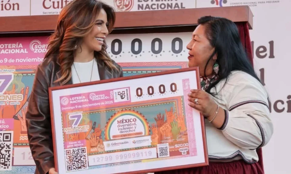 La Lotería Nacional y Conapred develaron el billete del Sorteo Zodiaco 1725, símbolo del compromiso con la igualdad y la no discriminación.