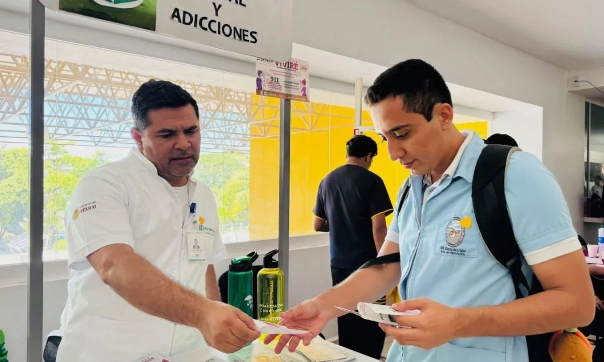 En el ECO Parque Carmen se brindó información sobre los servicios del CECOSAMA como prevención de adicciones y del suicidio.
