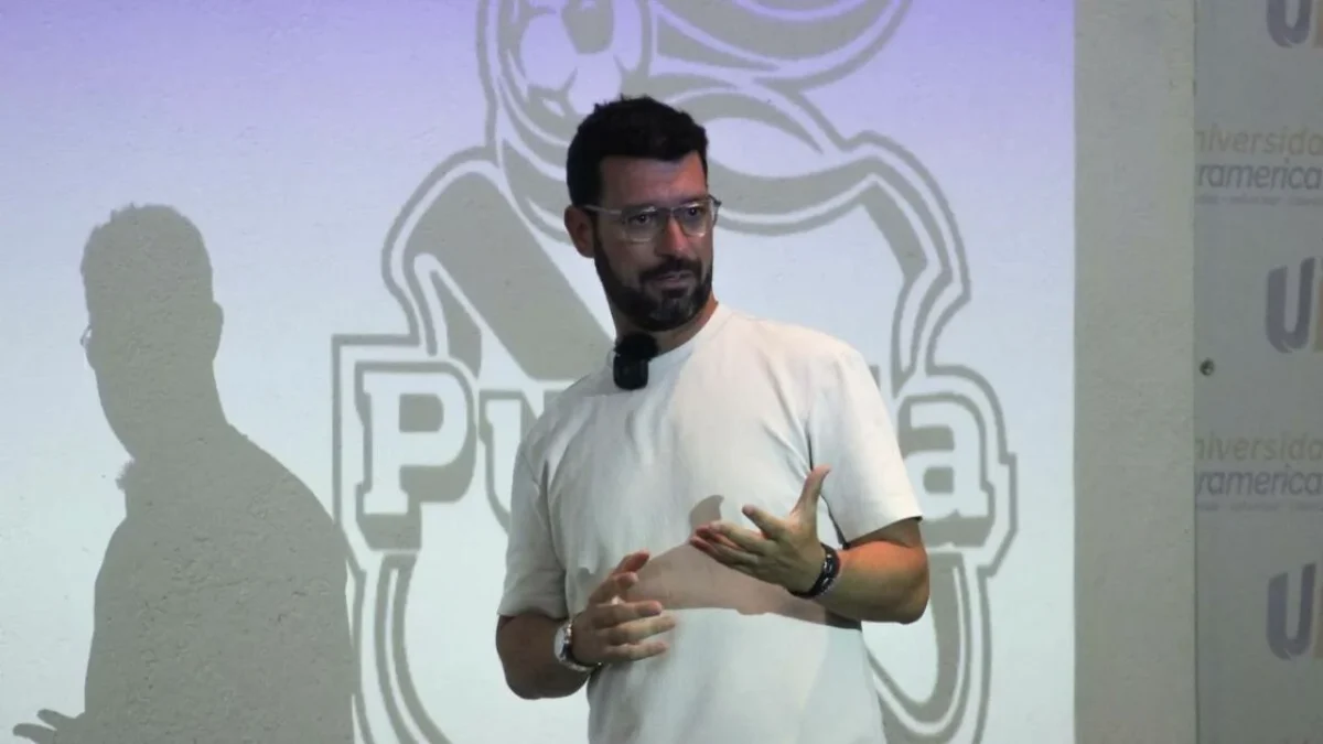 Puebla hace oficial la llegada de Albert Espigares como su DT