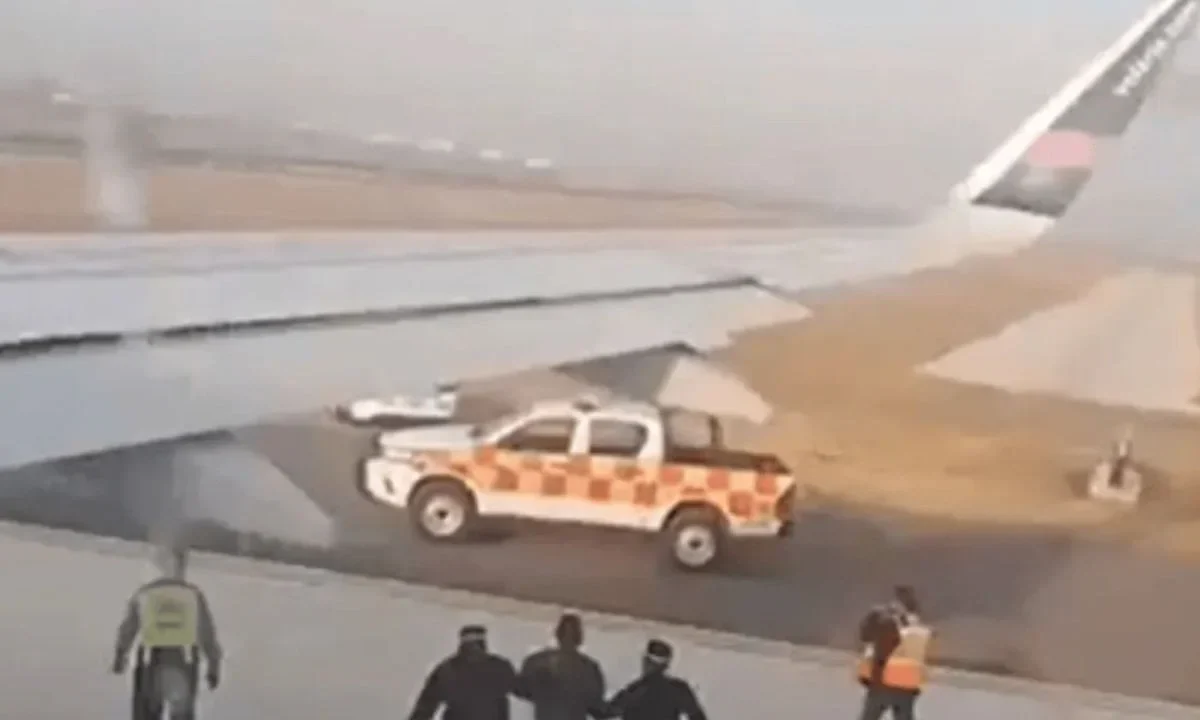 El aeropuerto de Guadalajara suspendió operaciones por más de 5 horas, luego de que una persona ingresara de manera irregular a la pista.