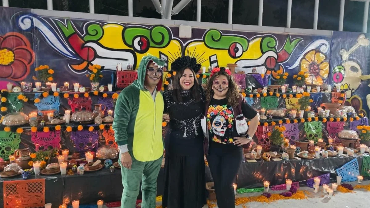 Familias participan en las festividades de Día de Muertos en Panteón San José, Iztacalco, disfrutando música, color y tradición.