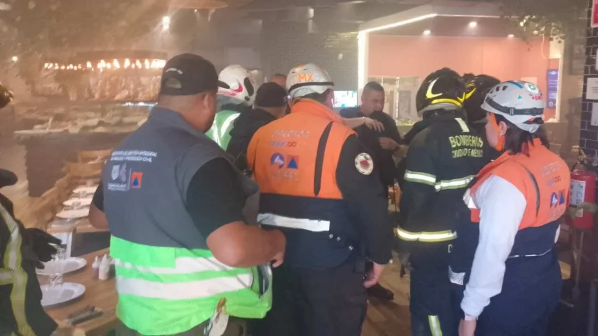 La tarde de este viernes se registró un conato de incendio en la Plaza Miramontes.