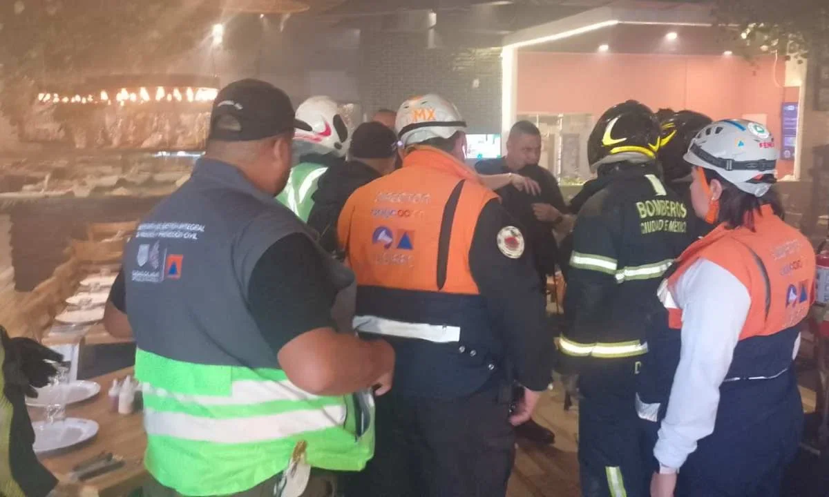 La tarde de este viernes se registró un conato de incendio en la Plaza Miramontes.