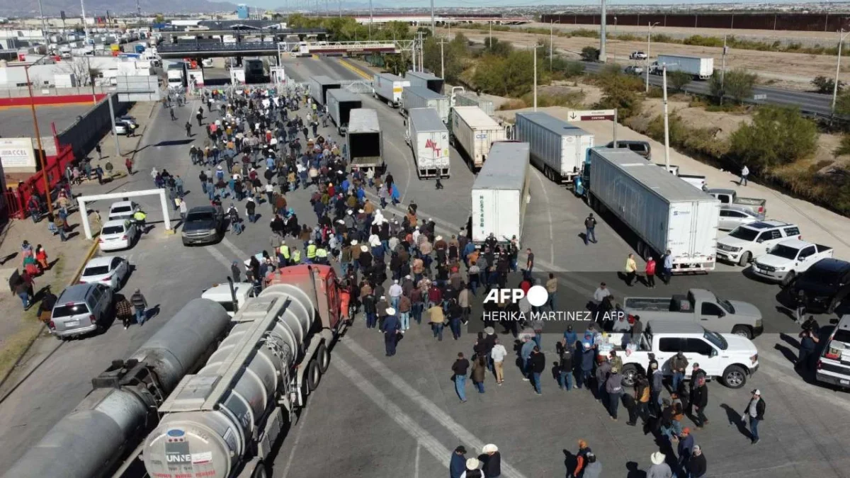 La Segob reiteró su llamado al diálogo pese a la negativa de transportistas y productores a negociar.