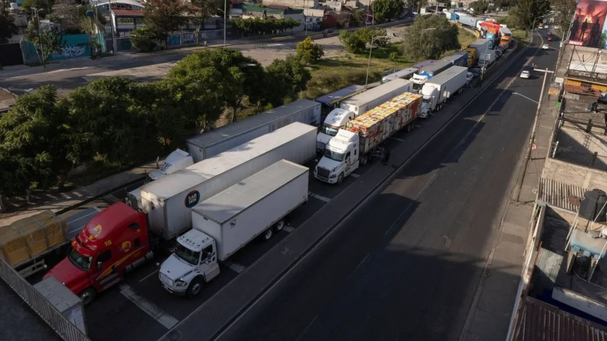 Ante el anuncio de mega bloqueo por parte de transportistas para este lunes, la Segob reitera su plena disposición al diálogo.