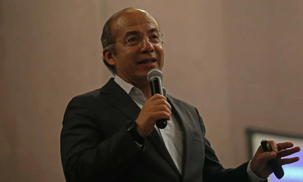 Claudia Sheinbaum llamó a la FGR a investigar los supuestos "escuadrones de la muerte" que operaron en el sexenio de Felipe Calderón.