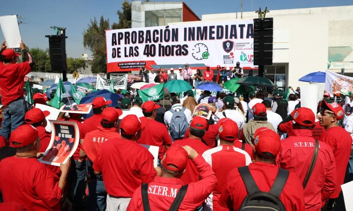 Dirigentes de los sindicatos de telefonistas, mineros, campesinos, salud, exigieron a los diputados la aprobación de las 40 horas laborales.