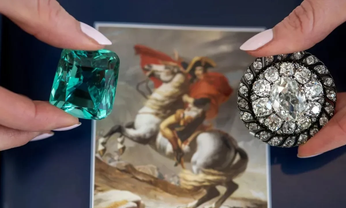 El precio de venta del broche de Napoleón superó las expectativas de la casa de subastas de Sotheby's, estimado en más de 130 mil euros.