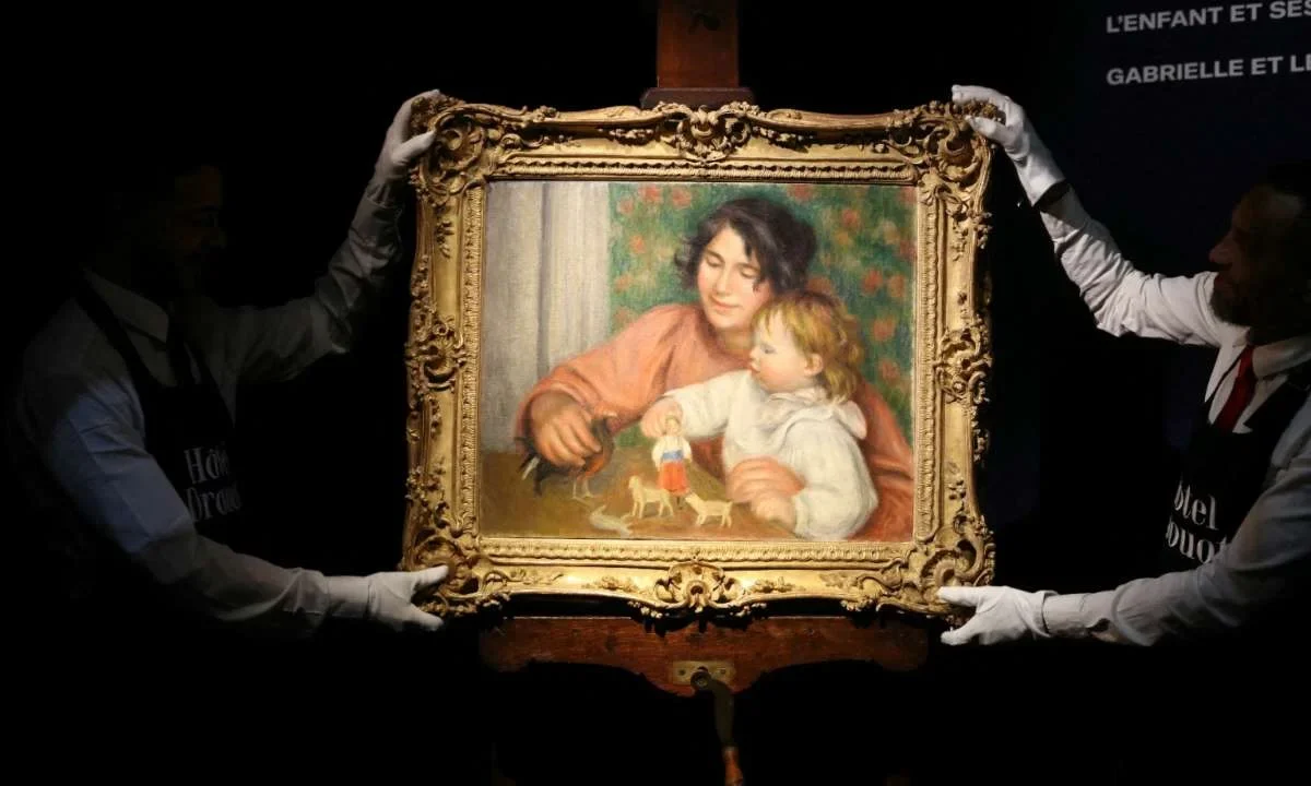 Subastan una obra del pintor francés Pierre-Auguste Renoir y una moneda de oro antigua en París.