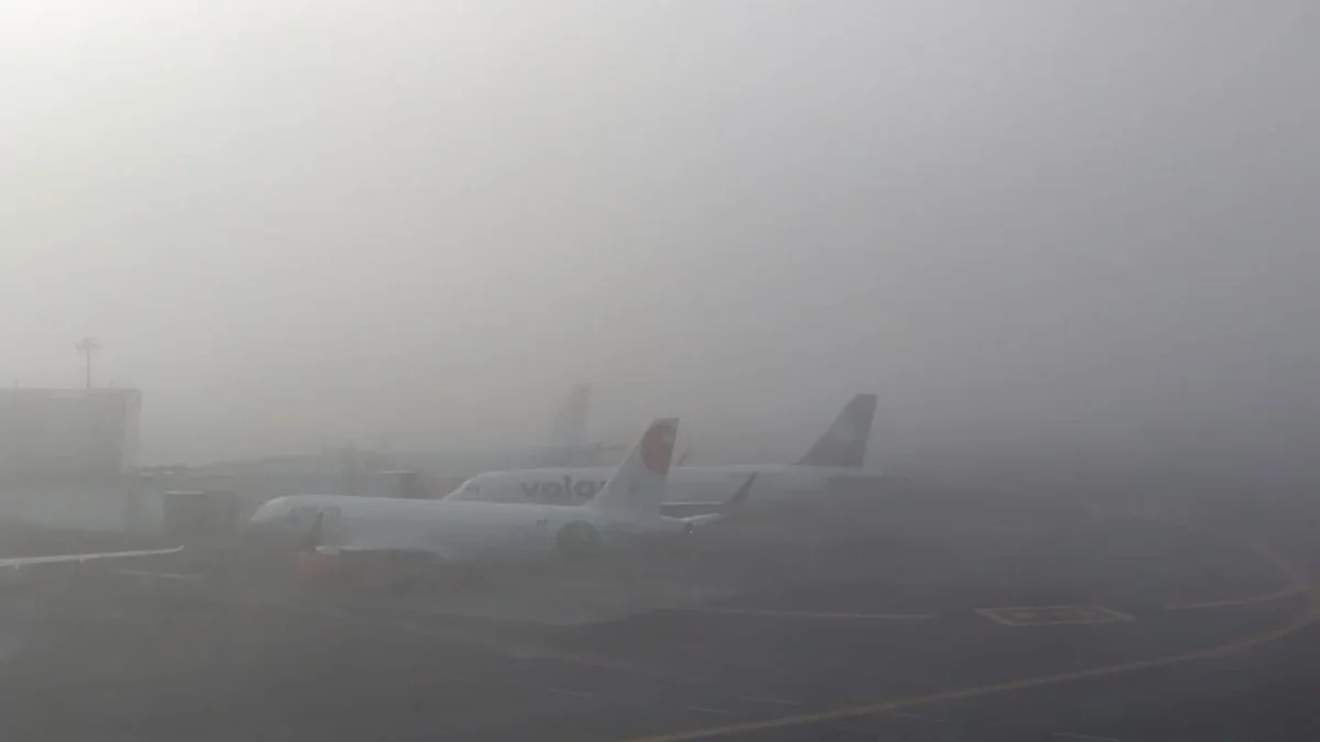 Neblina en el AICM