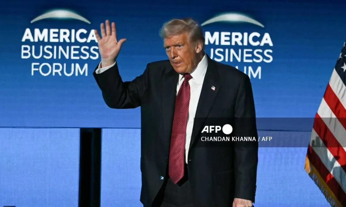 El presidente Donald Trump culpa a demócratas por el mayor cierre en la historia de Estados Unidos.