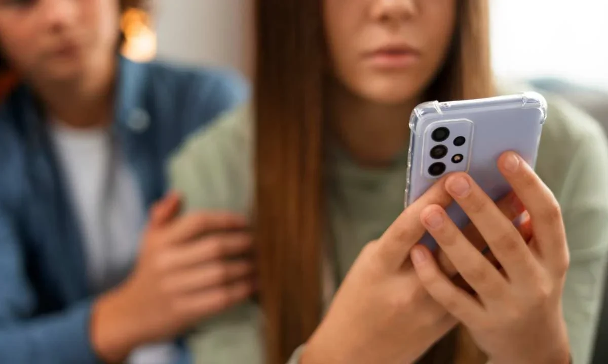 Prevención. Especialistas en ciberseguridad señalaron que es necesario mantener el diálogo con niñas, niños y adolescentes para evitar que sean víctimas de grooming.