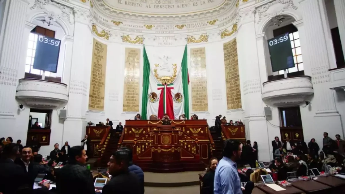 Va Morena contra nepotismo en CDMX en 2027, pero mantiene reelección hasta 2030