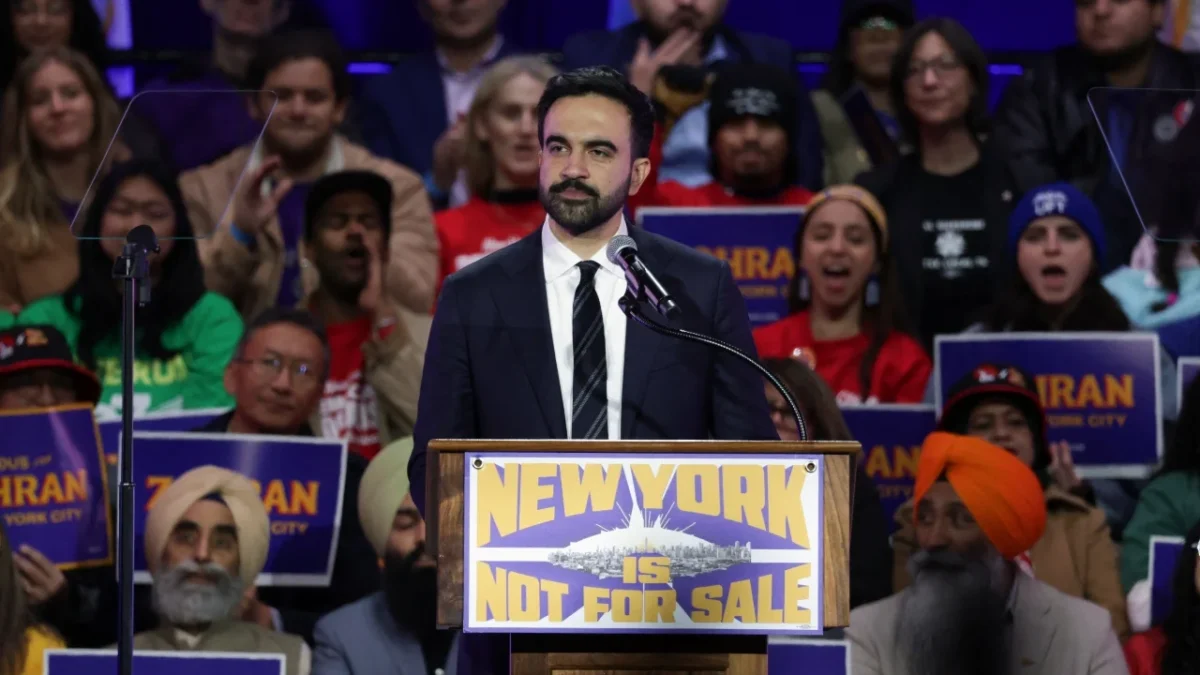 Zohran Mamdani, legislador estatal y candidato socialista, recorre Harlem y Greenpoint mientras avanza como favorito en Nueva York.