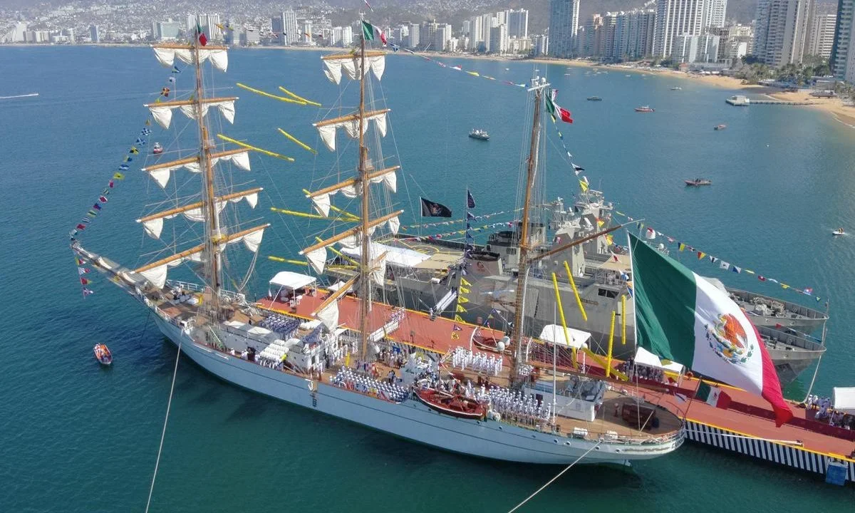 A 7 meses de su accidente, El Buque 'Cuauhtémoc' volvió a su base en Acapulco