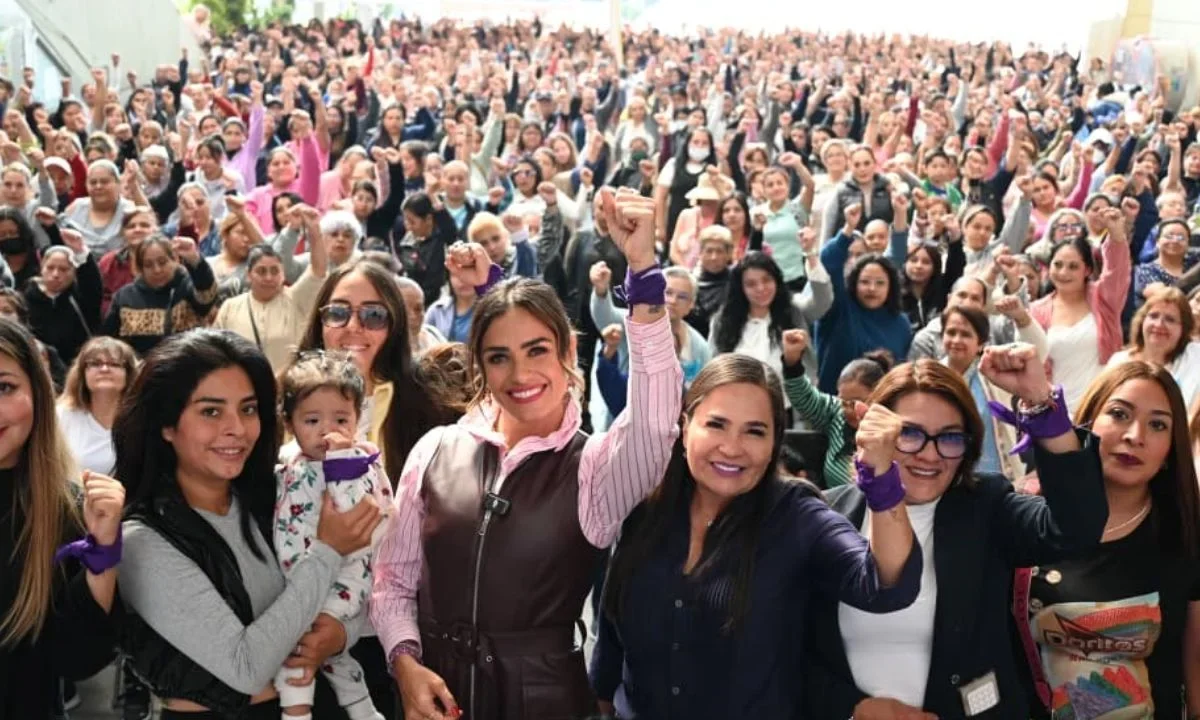 Alcaldía Cuauhtémoc entrega apoyos sociales a más de mil mujeres