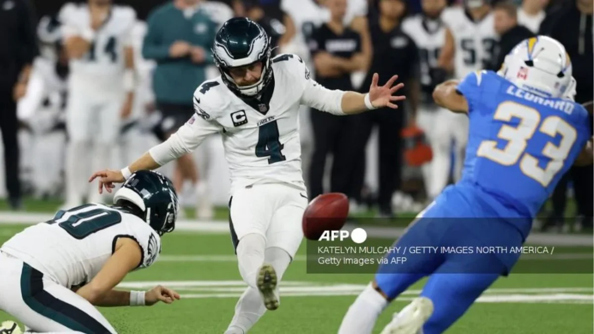 Chargers se acercan a postemporada con triunfo ante Philadelphia