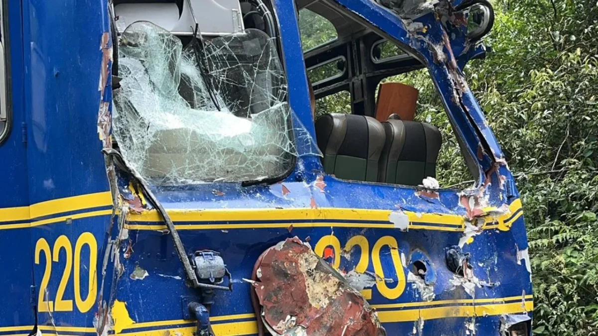 Choque de trenes en Perú deja 1 muerto y y suben a 40 los heridos