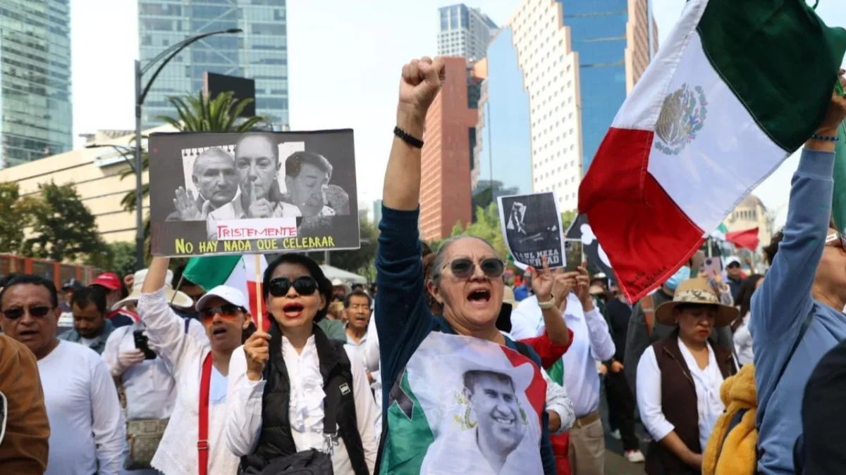 GobCDMX reporta saldo blanco en Marcha de generación Z, asisten 300 personas