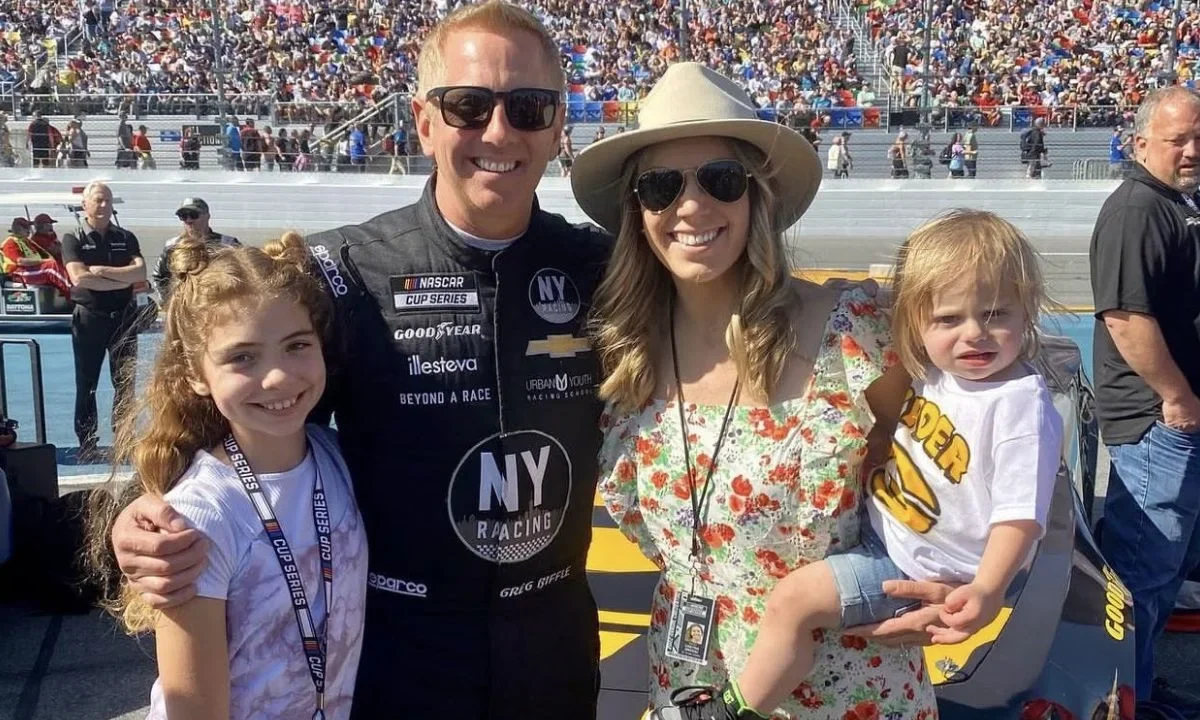 Identifican víctimas del accidente de avión en Carolina del Norte, iba Greg Biffle y su familia