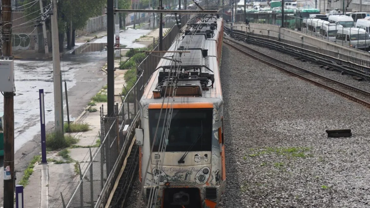 Línea A del Metro opera de manera parcial por revisión eléctrica