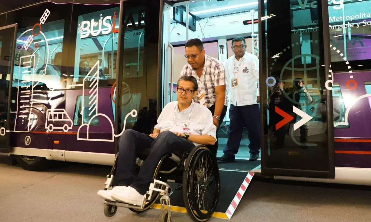 PT propone multa de 10 mil pesos por obstruir rampas para personas con discapacidad en CDMX
