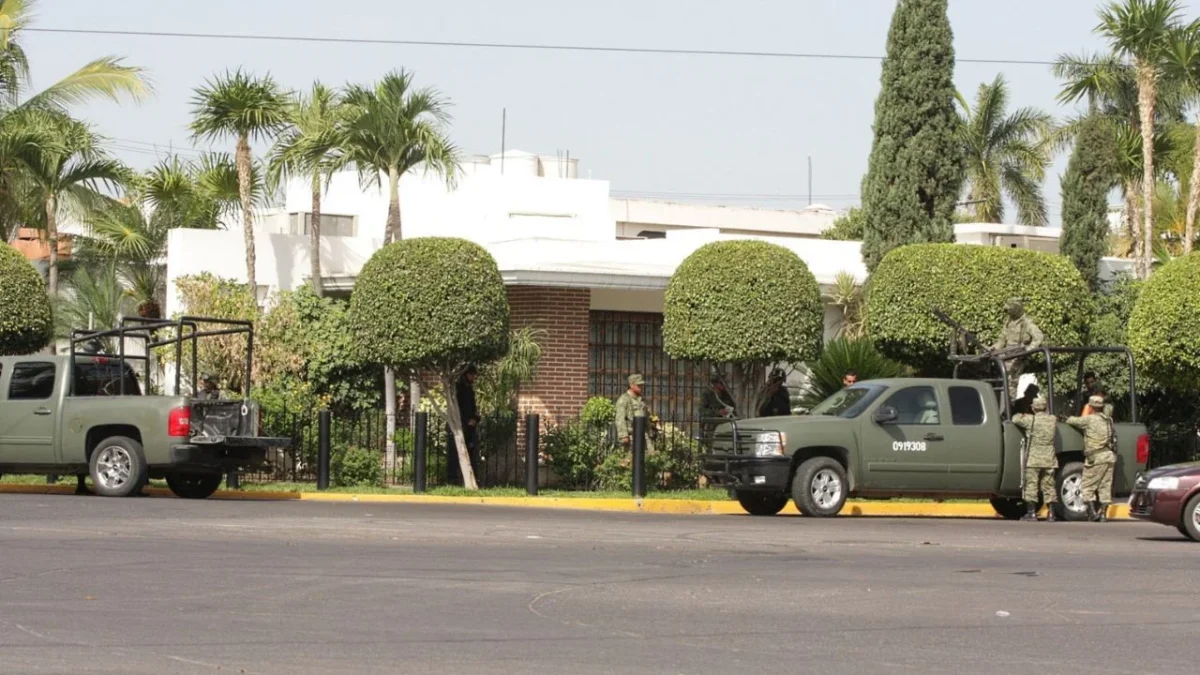 Tras cateos, aseguran 62 motos y drogas de Ryan Wedding, uno de los más buscados por EU