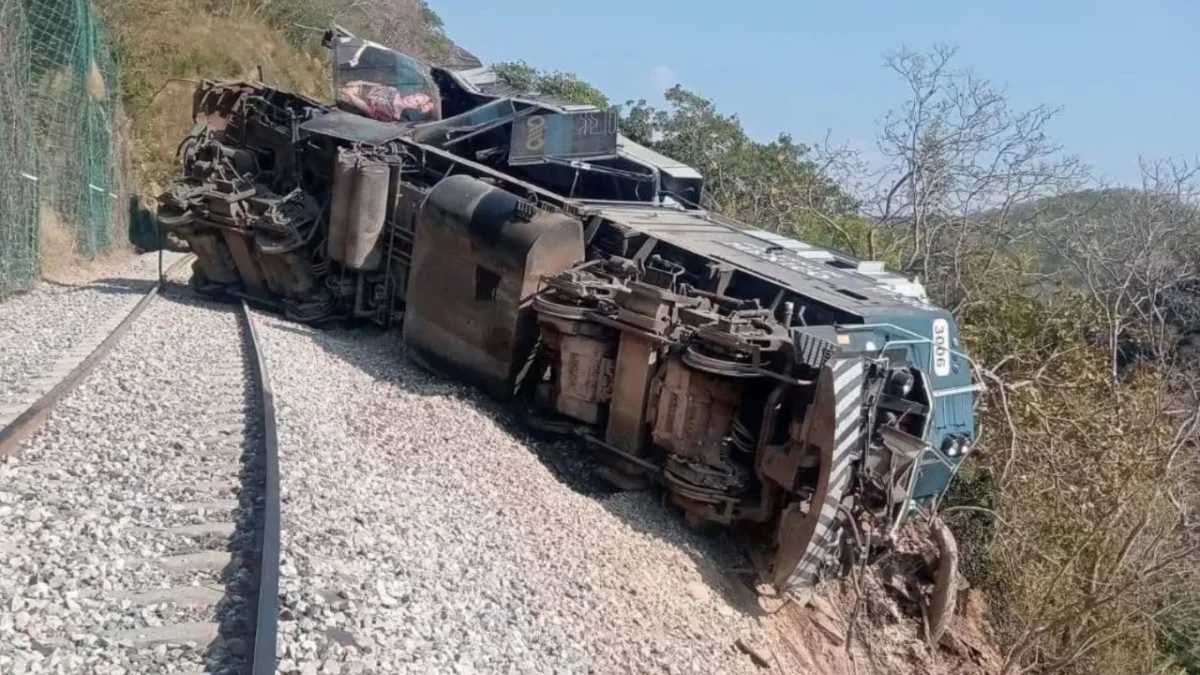 Activa IMSS protocolos de emergencia por descarrilamiento del Tren Interoceánico