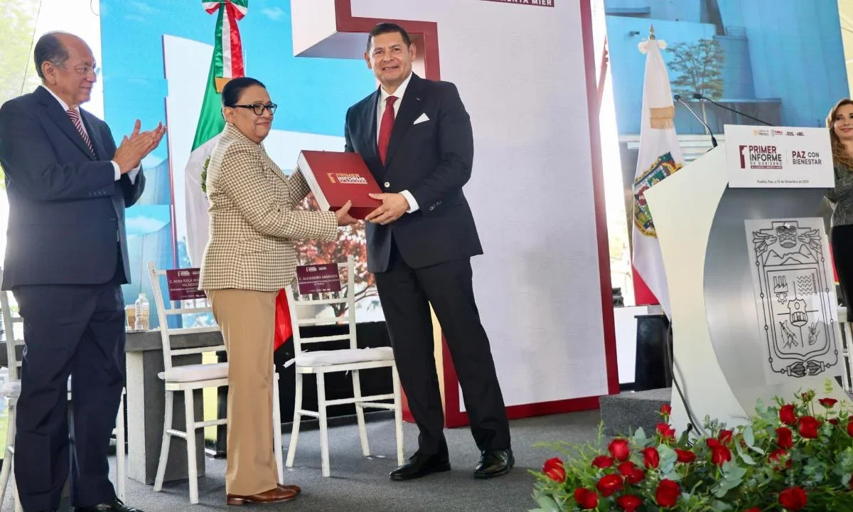 La titular de la Segob, Rosa Icela Rodríguez, acudió al Primer Informe de Gobierno de Alejandro Armenta.