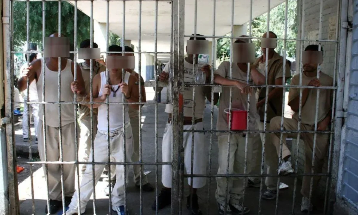 Pese a recibir la absolución, el migrante hondureño Osmán Iván Rubio continúa recluido en el penal de Tapachula entre tortura y omisiones.