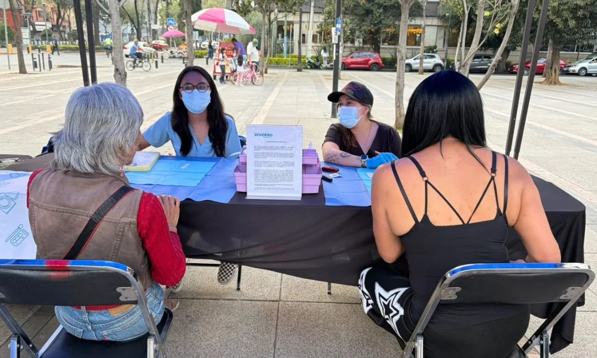 La alcaldía Cuauhtémoc inició una jornada de “Cero Serofobia” en el Jardín Pushkin, con pruebas rápidas gratuitas de VIH, sin discriminación.