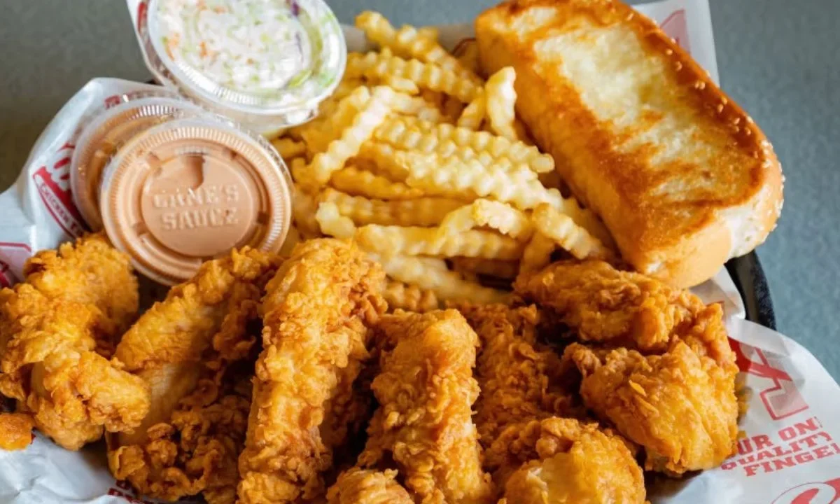 Raising Cane’s opera más de 950 restaurantes en 43 estados de EU