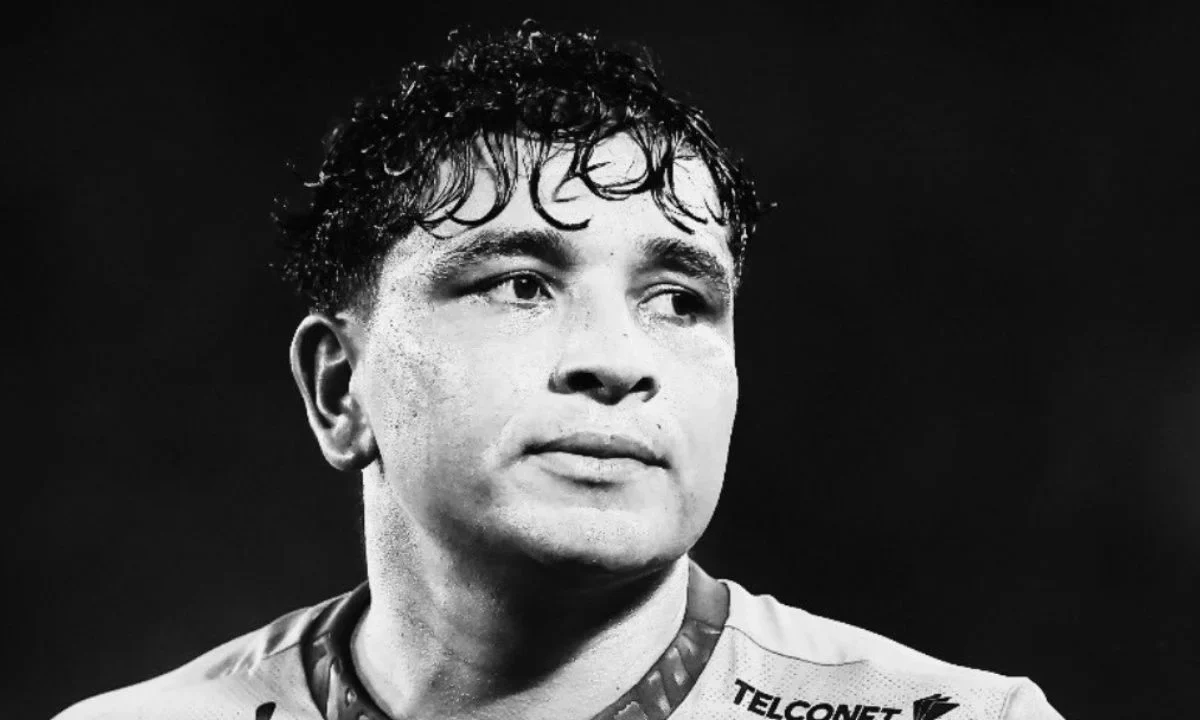 En un presunto ataque armado, asesinaron al futbolista Mario Pineida, elemento del Barcelona Sporting Club de Ecuador.
