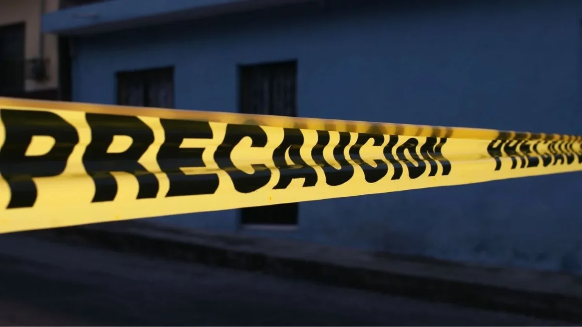 Sujetos armados balearon a un profesor de primaria en Apatzingán, también quedó herido un joven que acompañaba al docente.