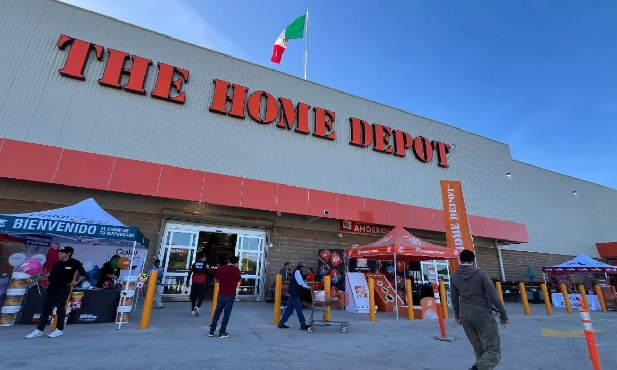 Atienden amenaza de bomba en tienda departamental en Altamira