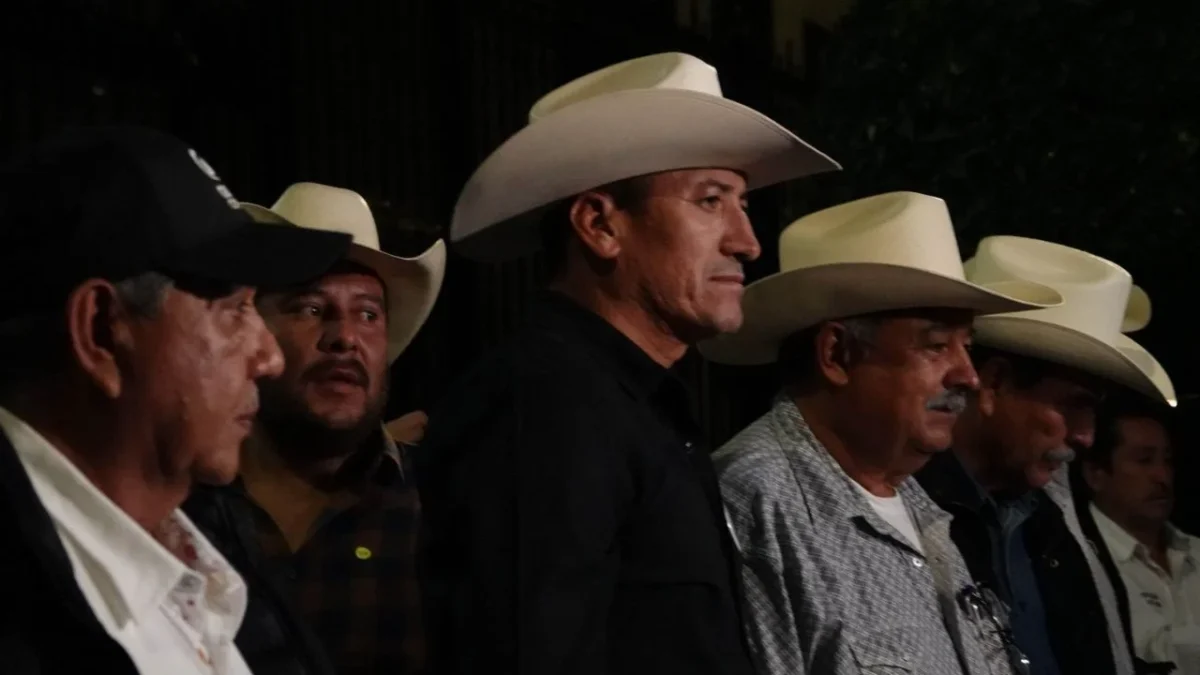 Con avances en materia de seguridad, salieron transportistas de reunión en Segob, mientras que agricultores mantienen diálogo con la Sader.
