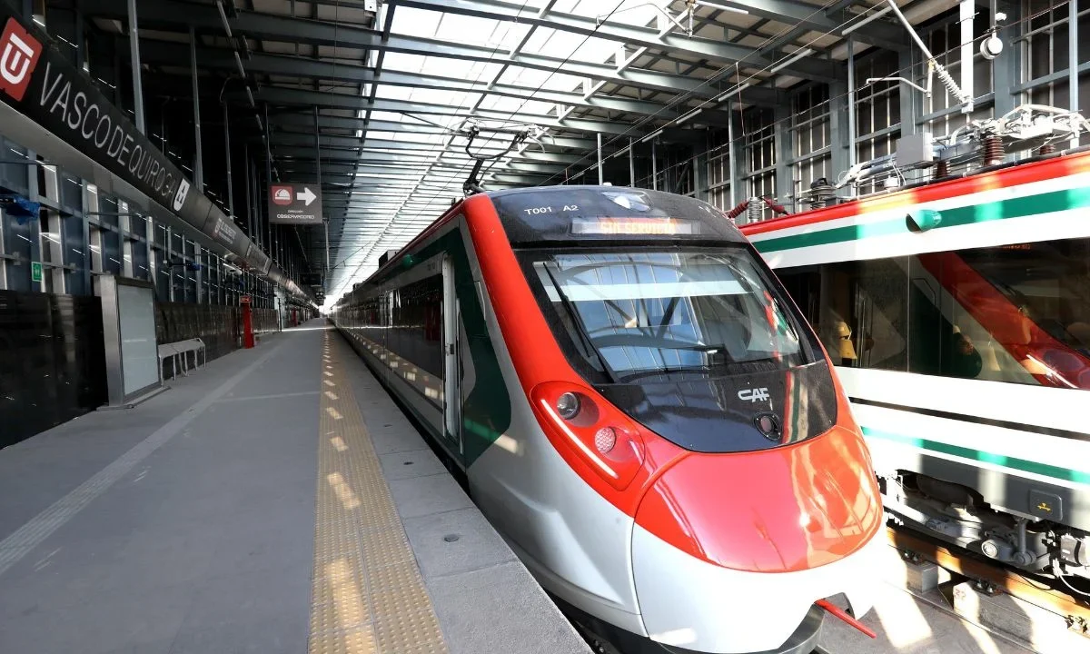 Avanzan pruebas del tren El Insurgente en el tramo Santa Fe-Observatorio