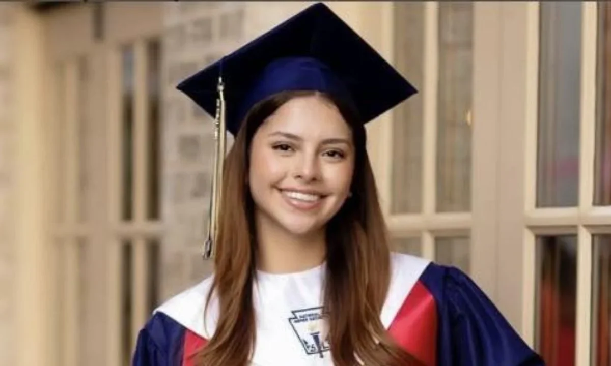 Camila Mendoza Olmos, joven regiomontana de 19 años, residente de San Antonio, Texas, despareció la madrugada del pasado 24 de diciembre.