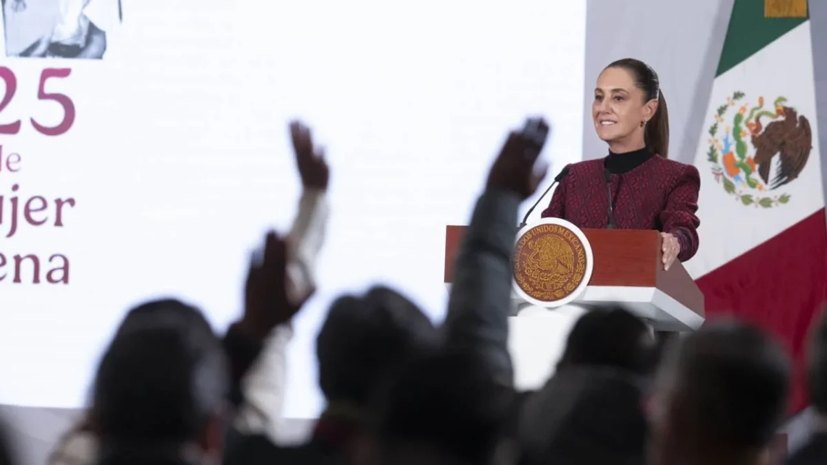 La presidenta Claudia Sheinbaum lanzó críticas contra el PAN, a los conservadores y la derecha internacional y defendió a la 4T.