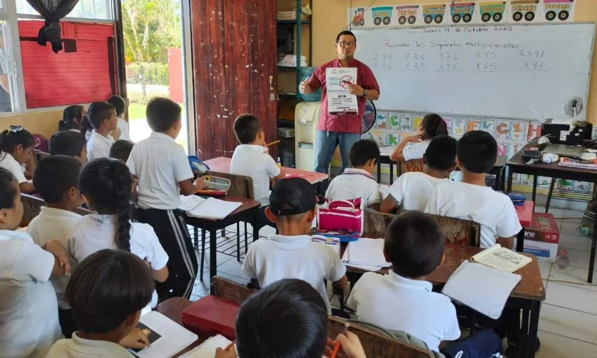Unidades Médicas Móviles capacitan a comunidades rurales de Campeche con prevención y promoción de la salud.