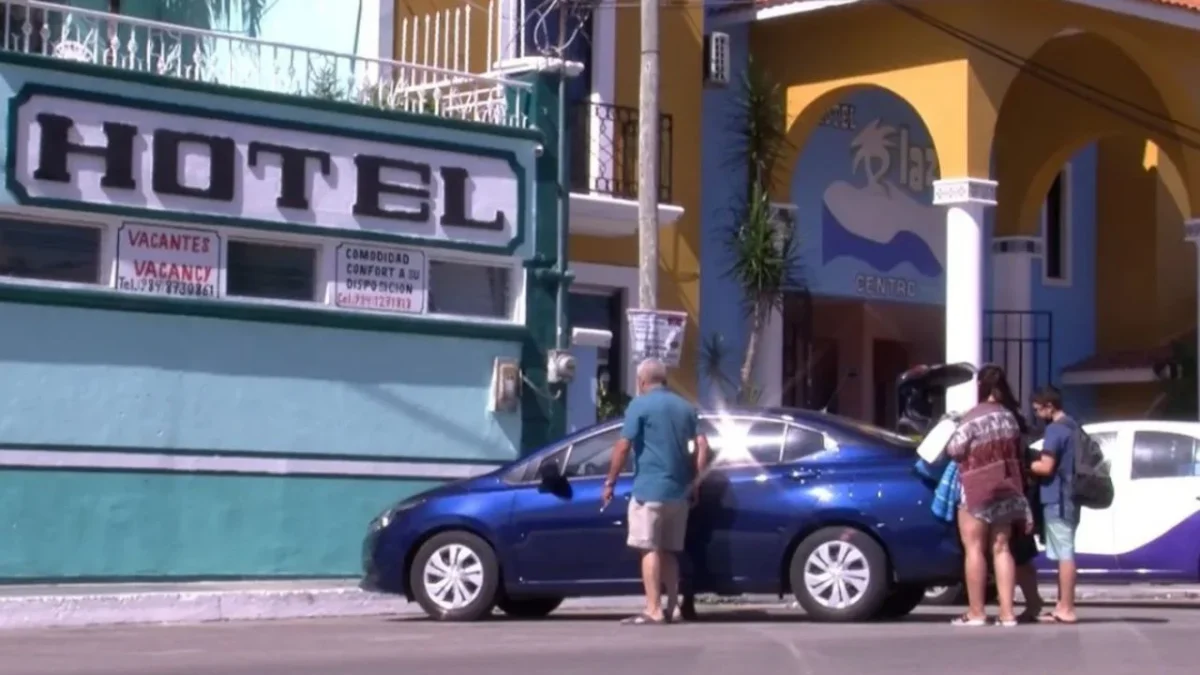 Cierran 4 hoteles en Playa del Carmen por el auge de plataformas de hospedaje