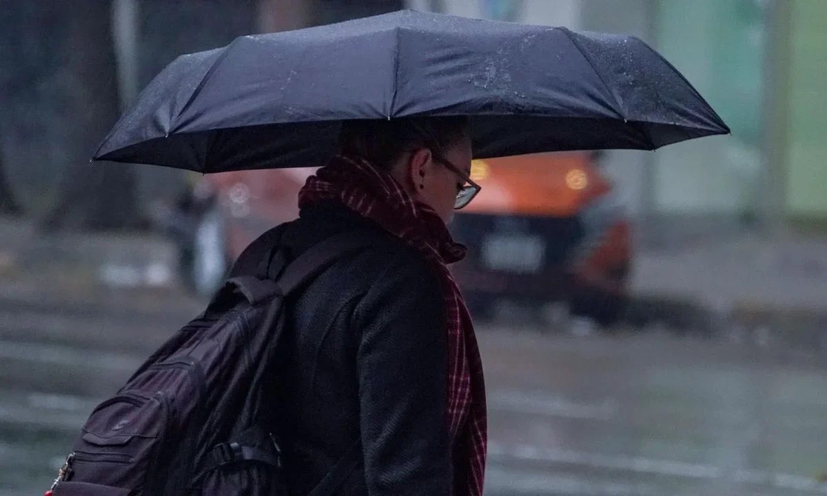 De acuerdo con el clima hoy 20 de diciembre, se prevén chubascos y lluvias fuertes en cuatro estados del sureste