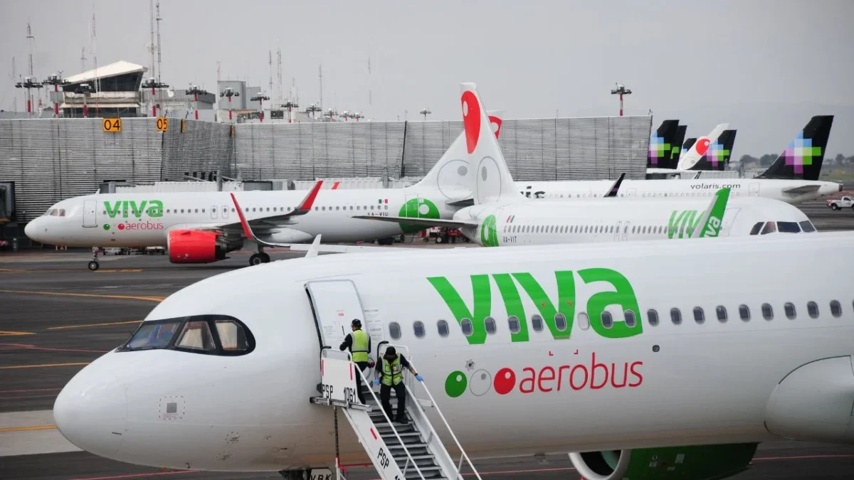 Comisión Nacional de Competencia debe revisar alianza entre Viva Aerobus y Volaris: Sheinbaum