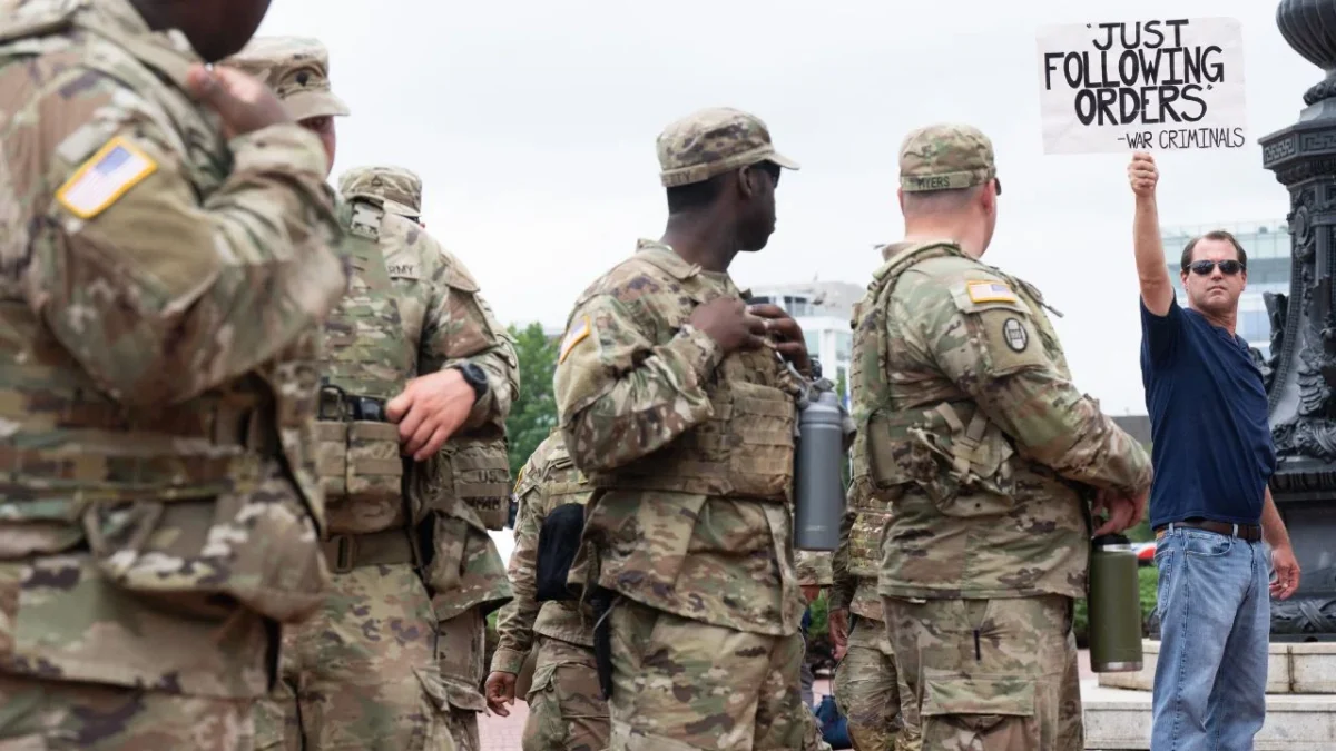Corte frena despliegue de tropas militares en Chicago
