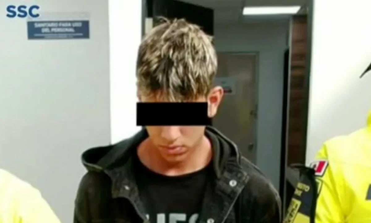 Un motociclista atropelló a un policía de tránsito al intentar evadir su detención durante el dispositivo Salvando Vidas en La Lagunilla. 