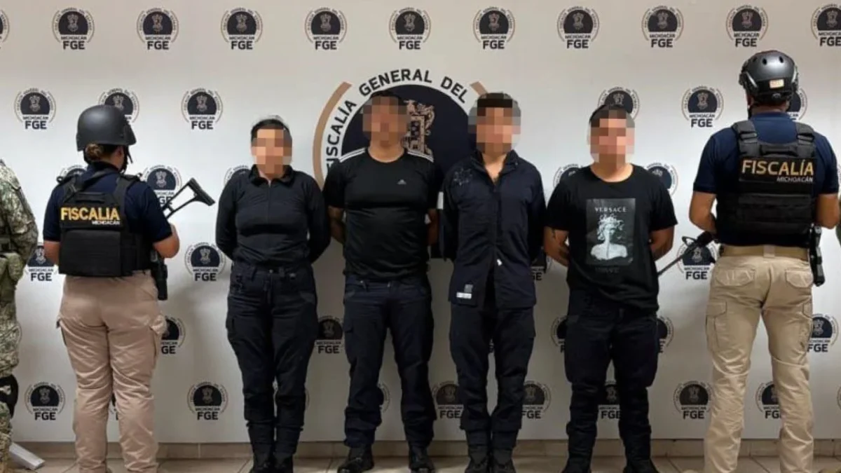La Fiscalía de Michoacán detuvo e investiga a 4 efectivos de la Guardia Civil por presunta extorsión contra 2 extranjeros.